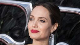 Angelina Jolie has donated an undisclosed sum to a charity lemonade stand run by two British children, who are raising money for Yemen.