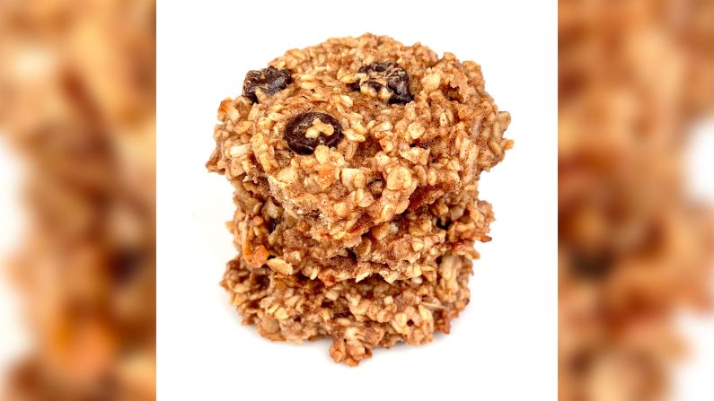 Treat yourself to these dark <a href="index.php?page=&url=http%3A%2F%2Fwww.lisadrayer.com%2Fchocolate-chip-coconut-oat-cookies%2F" target="_blank" target="_blank">chocolate chip coconut oat cookies</a> that have a touch of maple syrup for sweetness.
