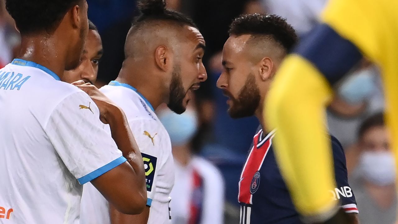 Neymar (right) squares off with Dimitri Payet during Sunday's game.