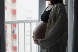 An expectant mother's stress can impact fetal brain development, a new study found.