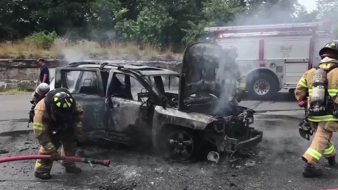 02 ct teen saves family from burning car
