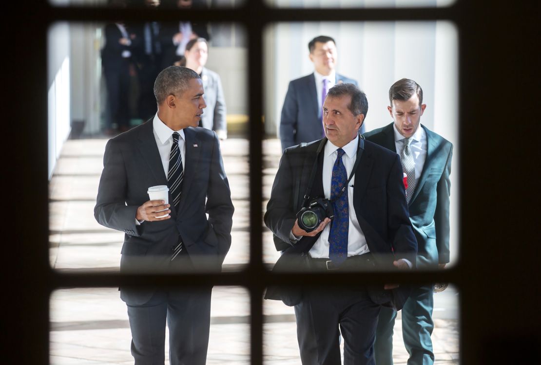 President Barack Obama with Chief White House Photographer Pete Souza in 2016. (Official White House Photo by Lawrence Jackson)