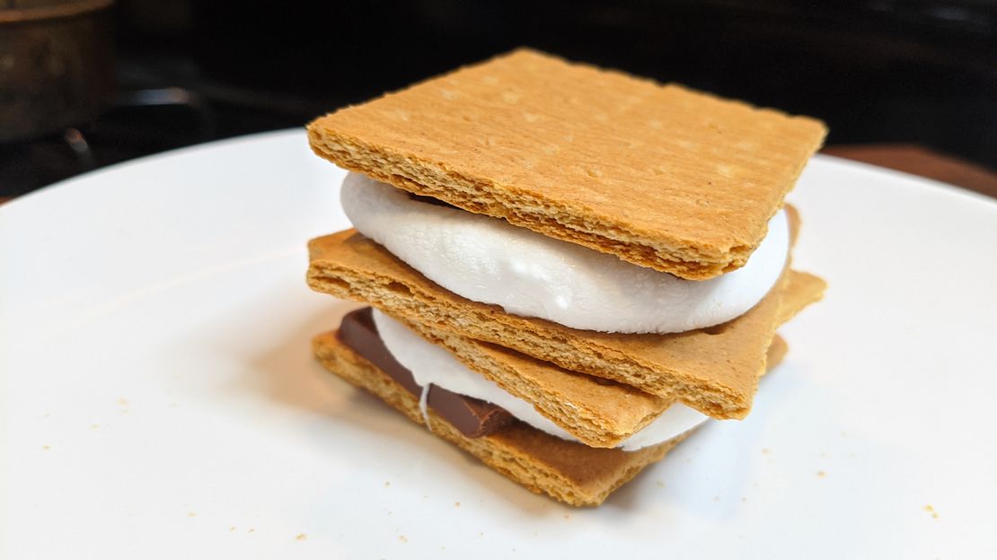 S'mores in the microwave