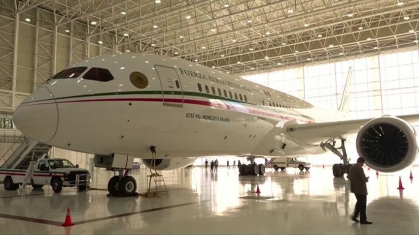 A picture of Mexico's presidential plane.
