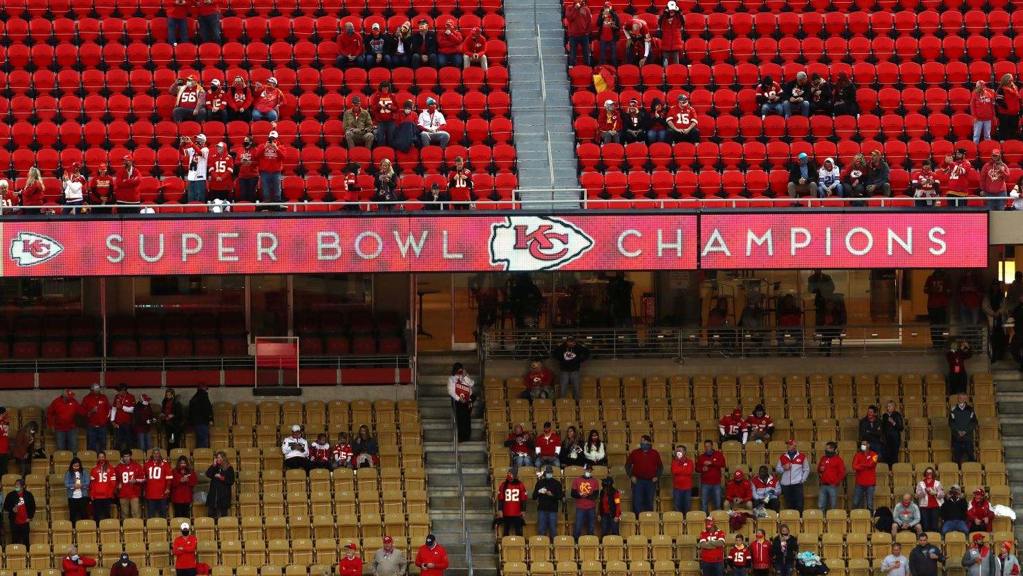 A fan that attended the Kansas City Chiefs' Week 1 game tested positive for Covid-19.
