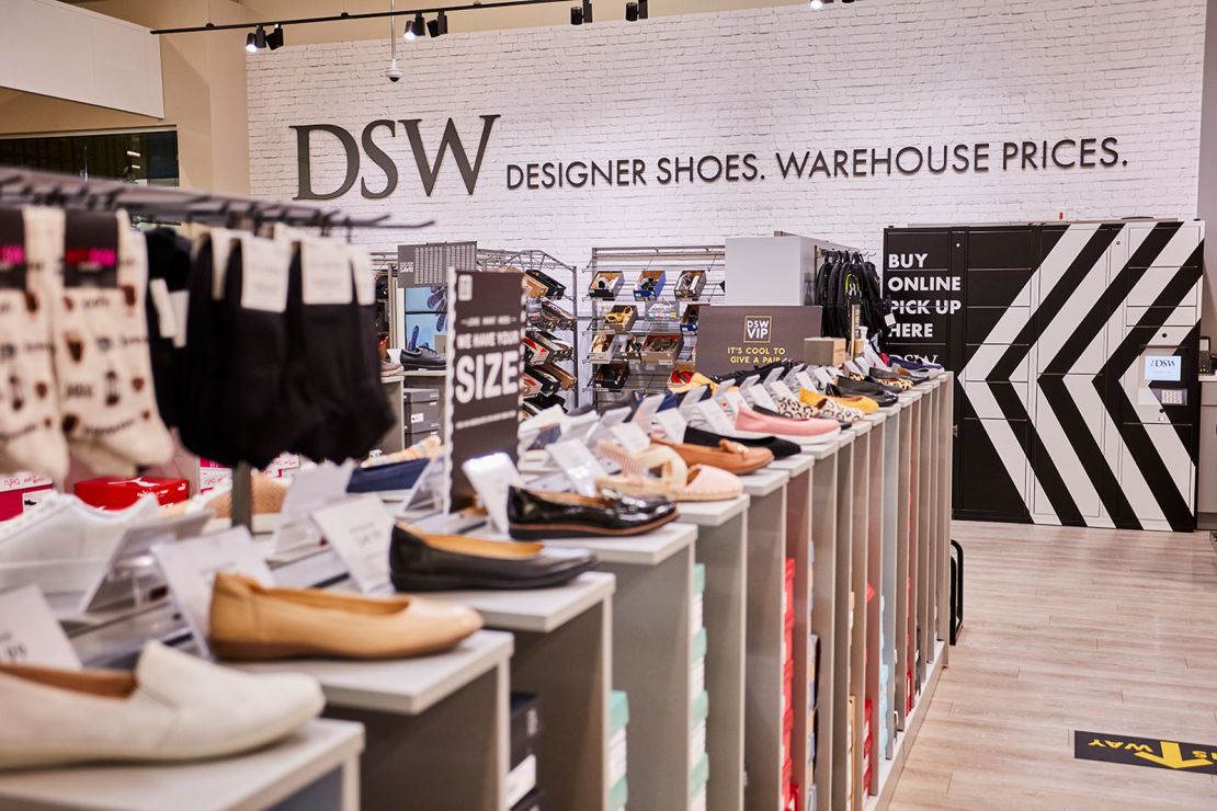 DSW shops in Hy-Vee grocery stores will carry 3,000 to 4,000 pairs of shoes.