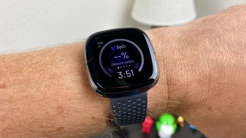 Apple Watch 7 vs Fitbit Sense: Which is Best for You?