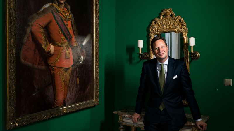 Germany's ex-royals want their riches back, but past ties to