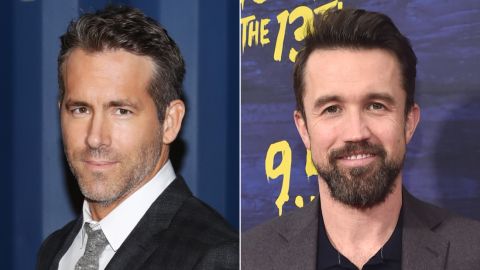 Ryan Reynolds (left) and Rob McElhenney (right) are in talks to buy Wrexham. 