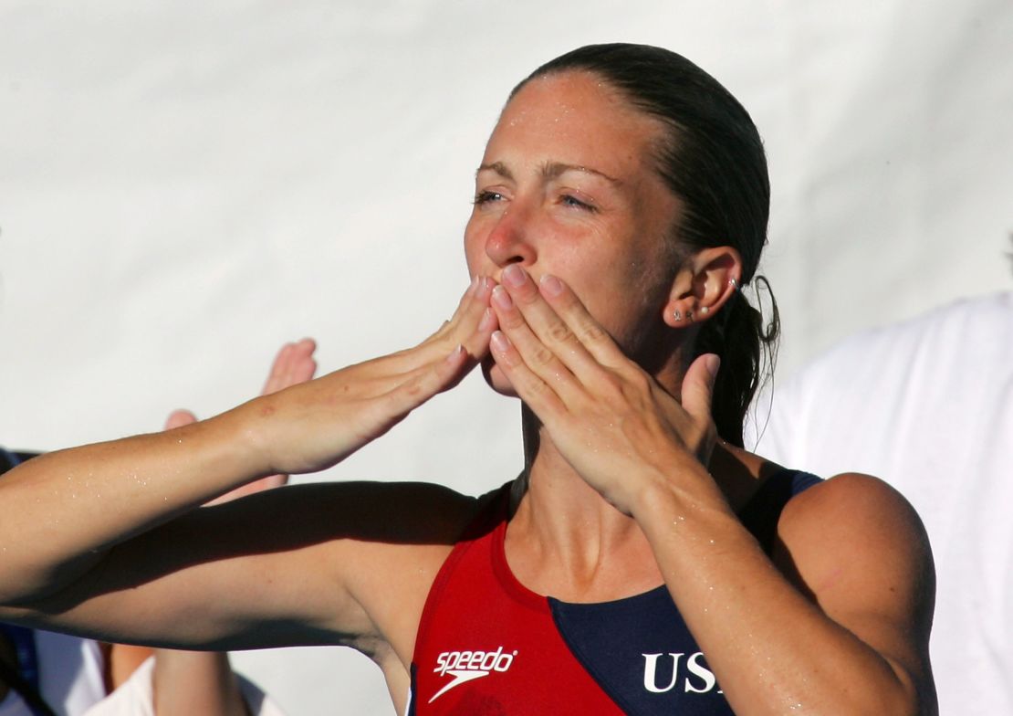 Laura Wilkinson blows kisses after winning the gold medal in the women's 10-meter platform final at the 2005 World Championships.