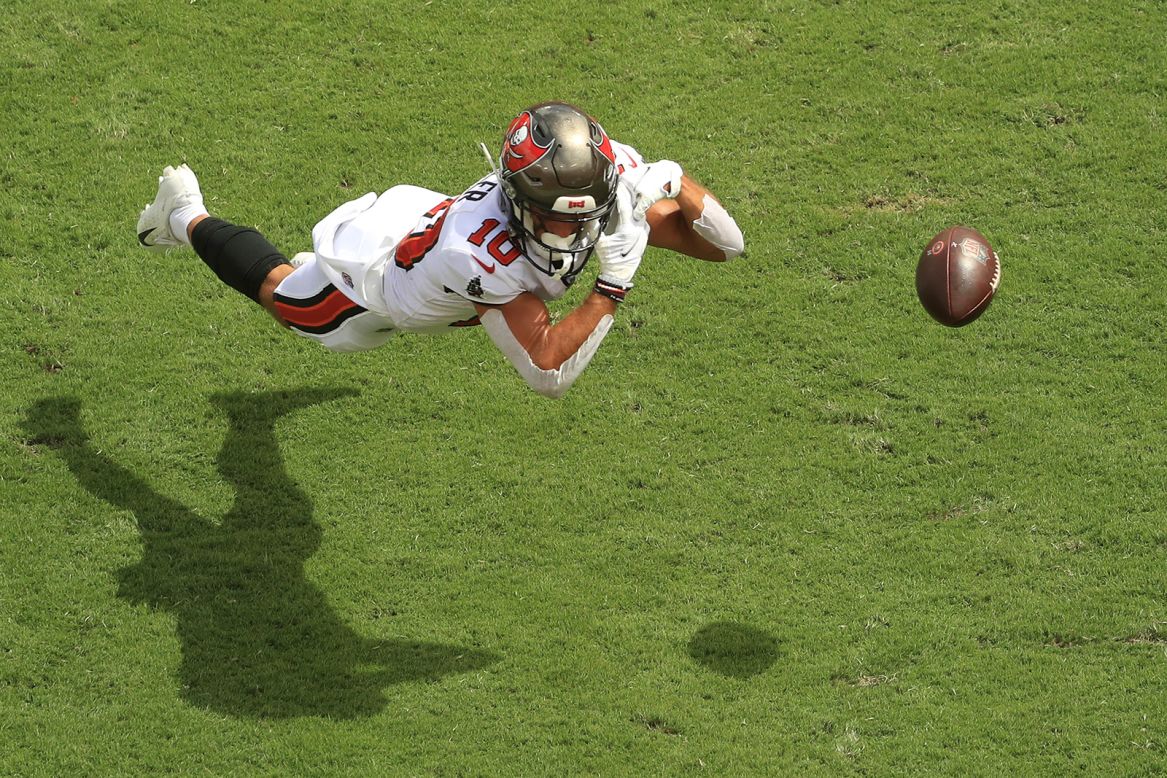 Tampa Bay Buccaneers wide receiver Scott Miller fails to catch a pass in the end zone during the first quarter at Raymond James Stadium on Sunday, September 20, in Tampa. 