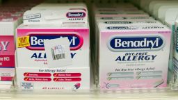 The allergy drug Claritin sits on a shelf next to Benadryl in a pharmacy December 11, 2002 in New York City. The drug is now available in stores nationwide without a prescription.  (Photo by Mario Tama/Getty Images)  