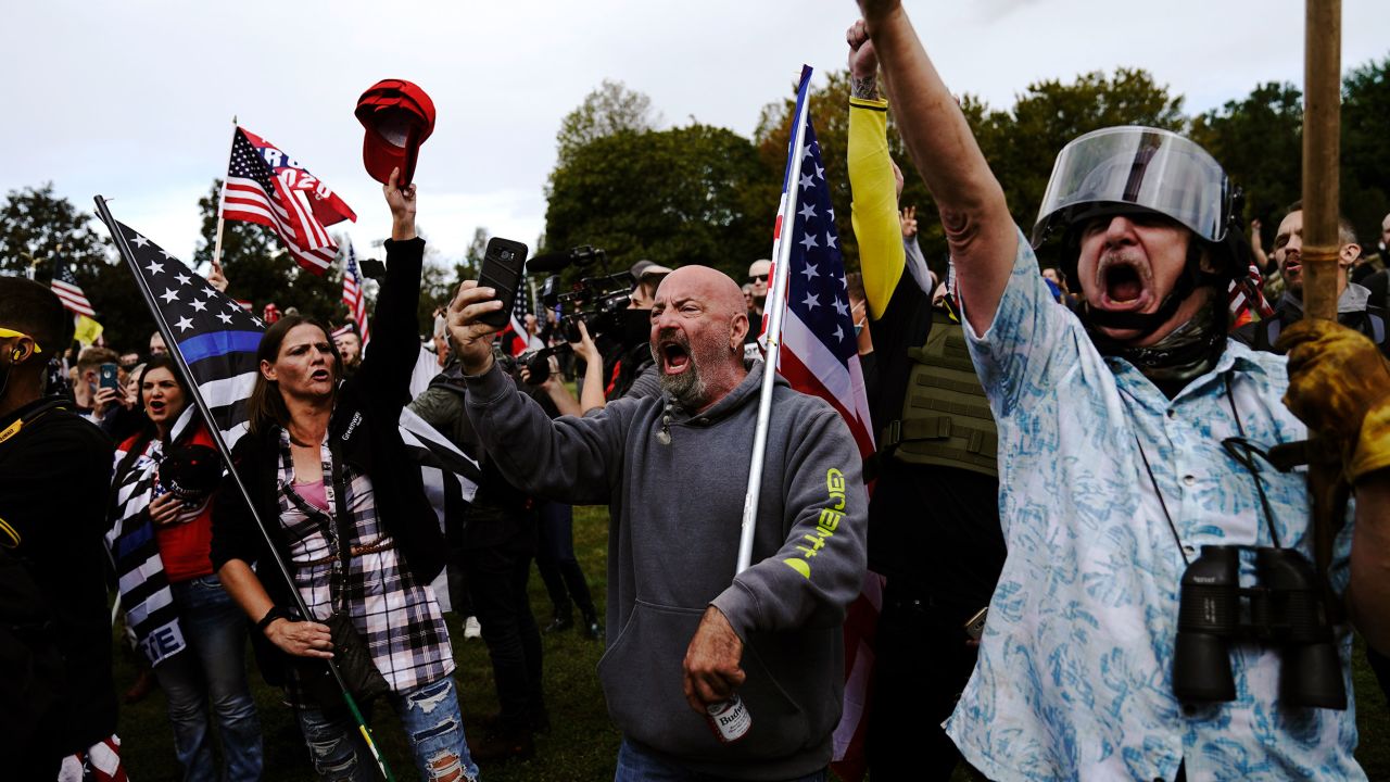 01 proud boys portland 0926