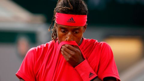 Mikael Ymer struggled against the power of Djokovic.