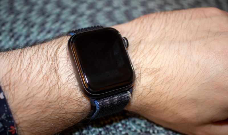 Apple Watch SE review: Entry-level & feature filled | CNN Underscored