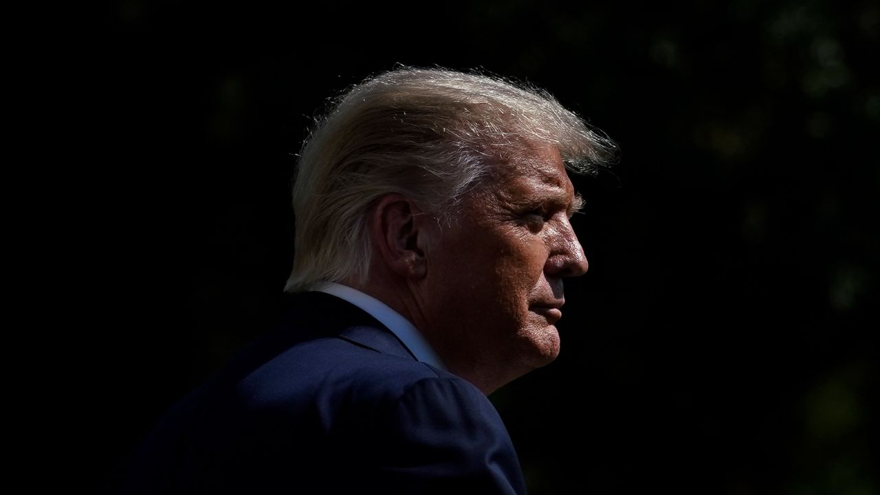 U.S. President Donald Trump walks to Marine One on the South Lawn of the White House on September 29, 2020 in Washington, DC. President Trump will square off with Democratic presidential nominee Joe Biden in tonight's debate in Cleveland, Ohio. (Photo by Drew Angerer/Getty Images)
