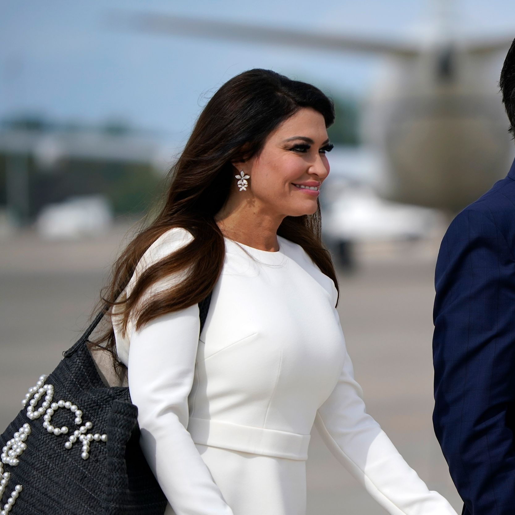 1667px x 1667px - Fox News paid Kimberly Guilfoyle's former assistant $4 million after sexual  harassment accusations, New Yorker reports | CNN Business