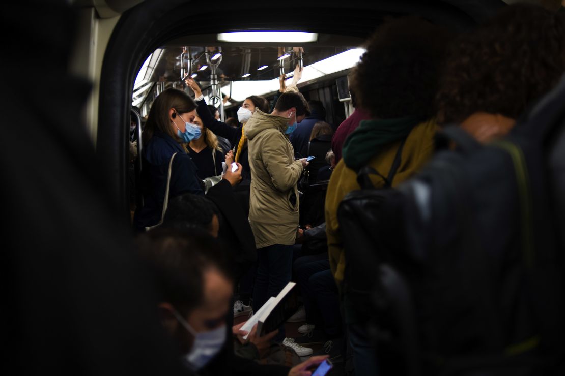 Commuters pack out a metro train in morning rush hour on September 28 in Paris.