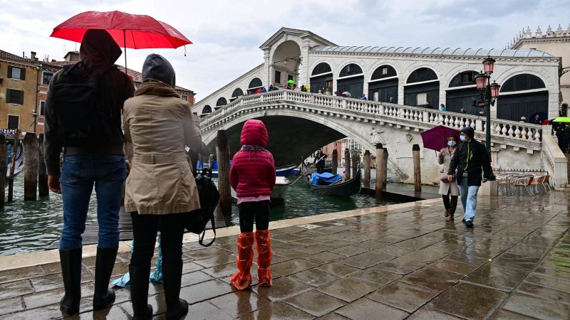 Venice holds back the water for first time in 1,200 years | CNN