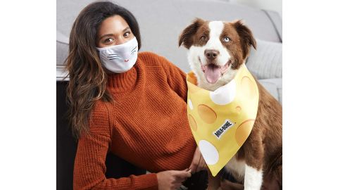 Milk-Bone Helovino veido kaukė ir šunų bandana
