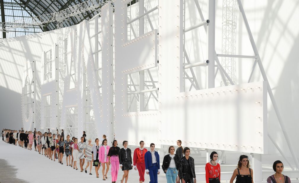 Louis Vuitton Ditches High End Fashion For Face Masks [video