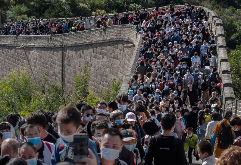 What pandemic? Crowds swarm Great Wall of China during holiday