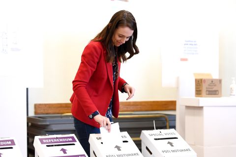 Jacinda Ardern casts her vote on October 3, 2020 in Auckland. Early voting is available in New Zealand ahead of the October 17 election. 
