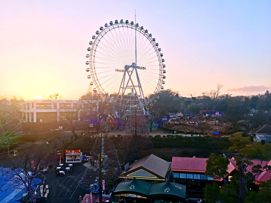 Yomiuriland's Ferris wheel will soon be open to remote workers in search of a change of scenery. 