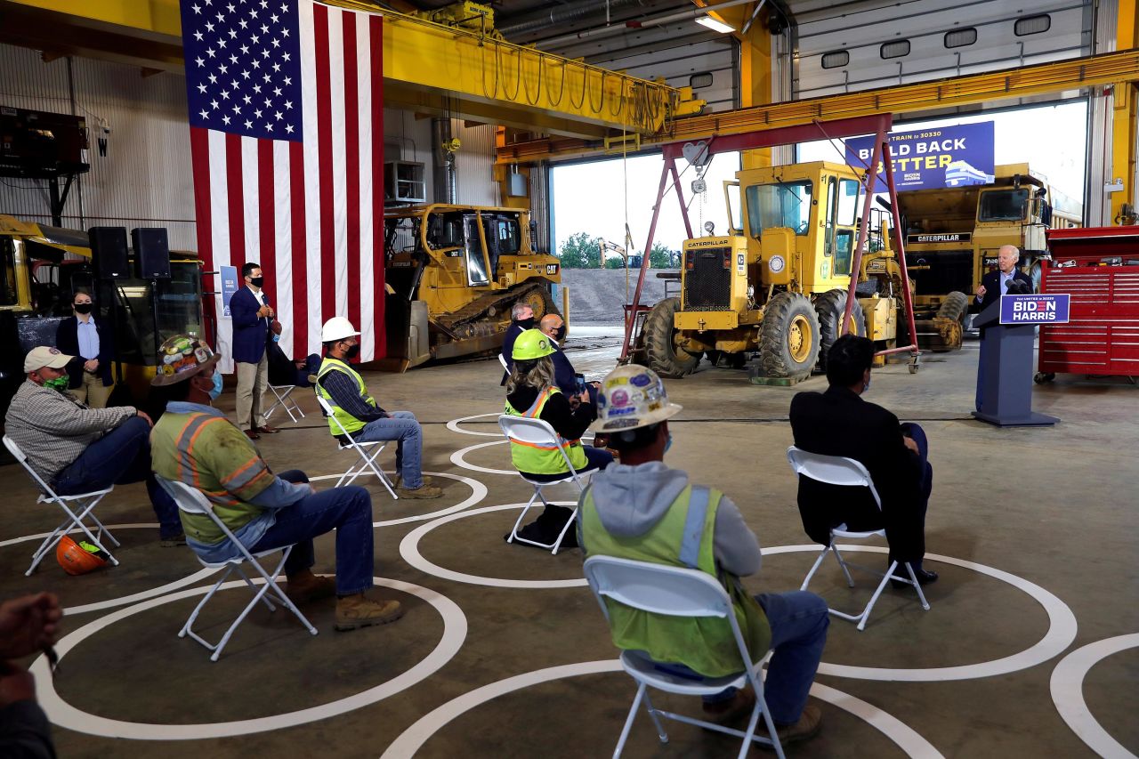Biden speaks to union workers after touring an operating engineers training facility in New Alexandria, Pennsylvania, on September 30.
