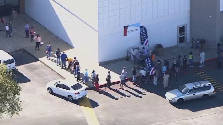 Long lines in Gwinnet County for early voting on Tuesday, October 13.