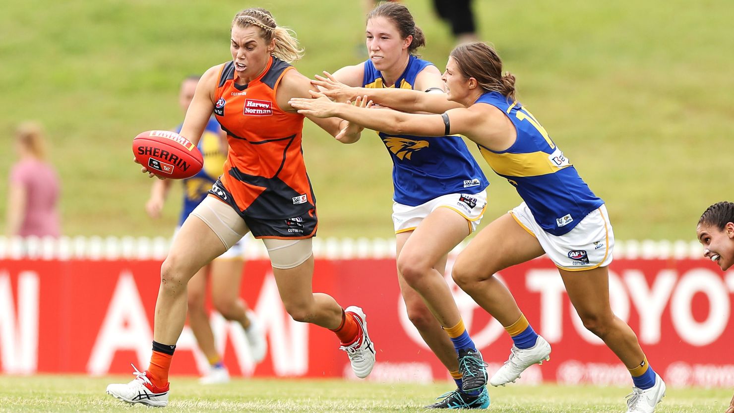 Jacinda Barclay (left), who played Australian rules for the GWS Giants, has died aged 29.