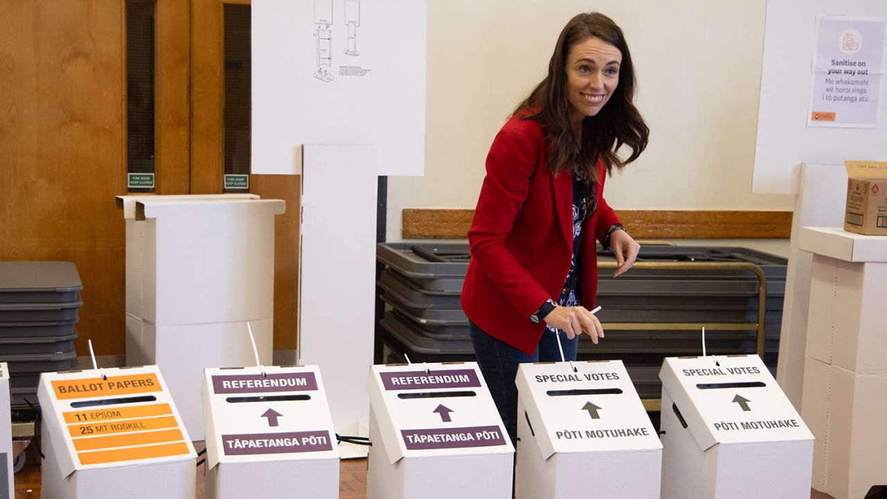 Jacinda Adern, New Zealand's Prime Minister, smiles after casting her ballot at a polling station in Auckland, New Zealand, on October 3, 2020. 