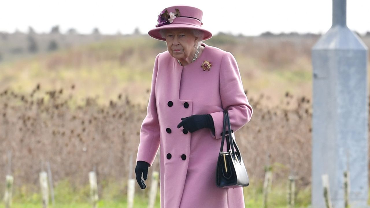 03 queen elizabeth II 1015 salisbury