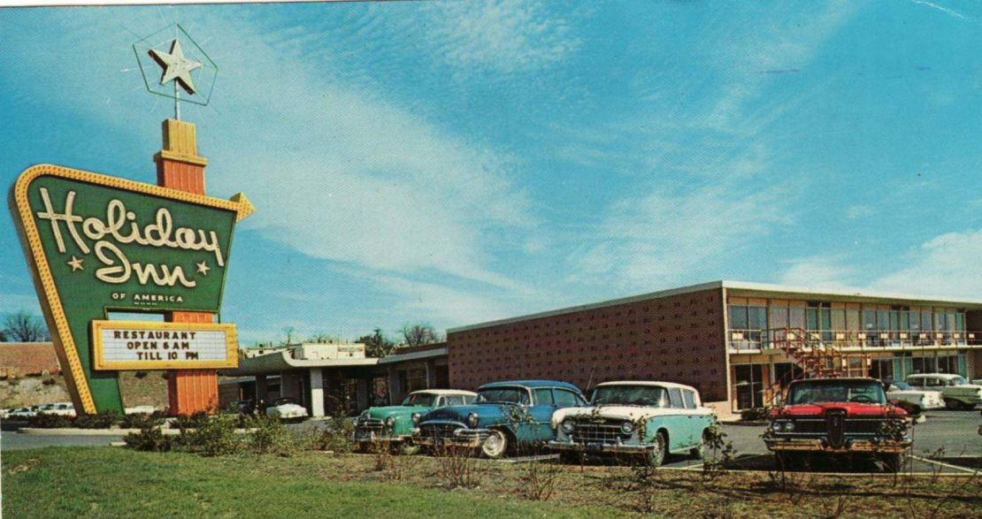 The iconic Holiday Inn sign frequently accompanied the holidome.