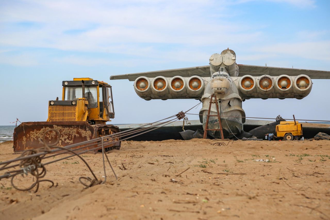 The 'Caspian Sea Monster,' a Lun-class Ekranoplan, rises from the grave |  CNN