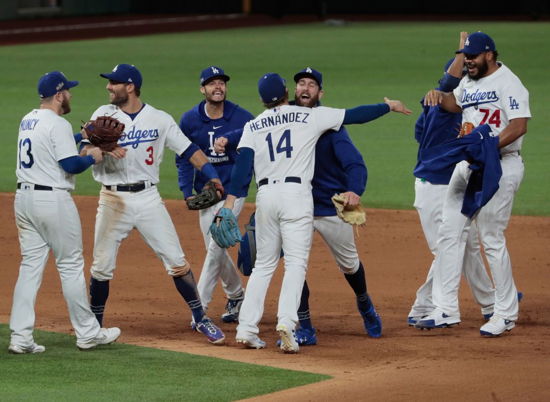 The Dodgers celebrate after beating the Braves.