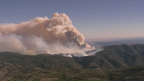 A wildfire that broke out Saturday evening in the Carson National Forest has burned over 10,000 acres.