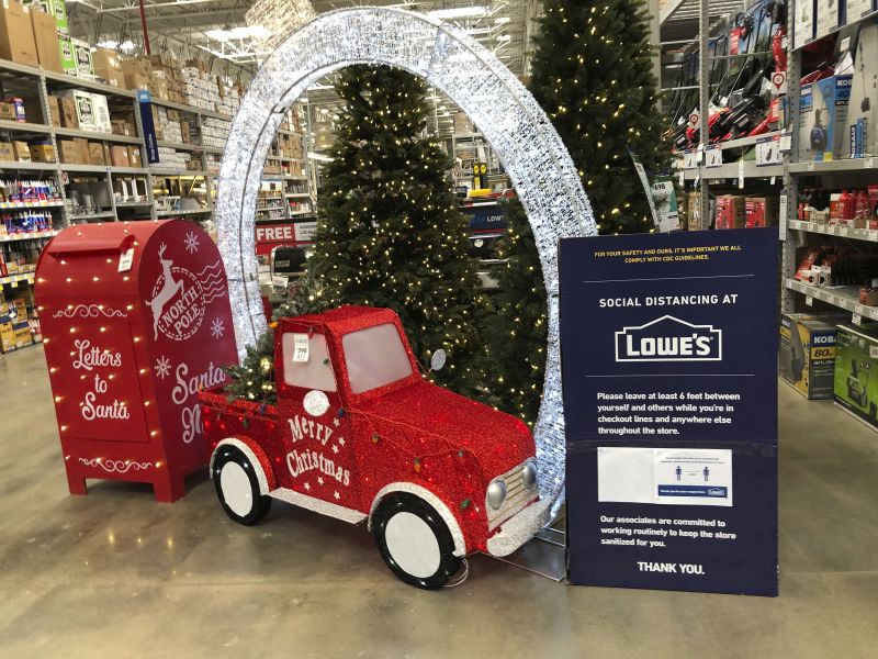 Christmas at deals lowes