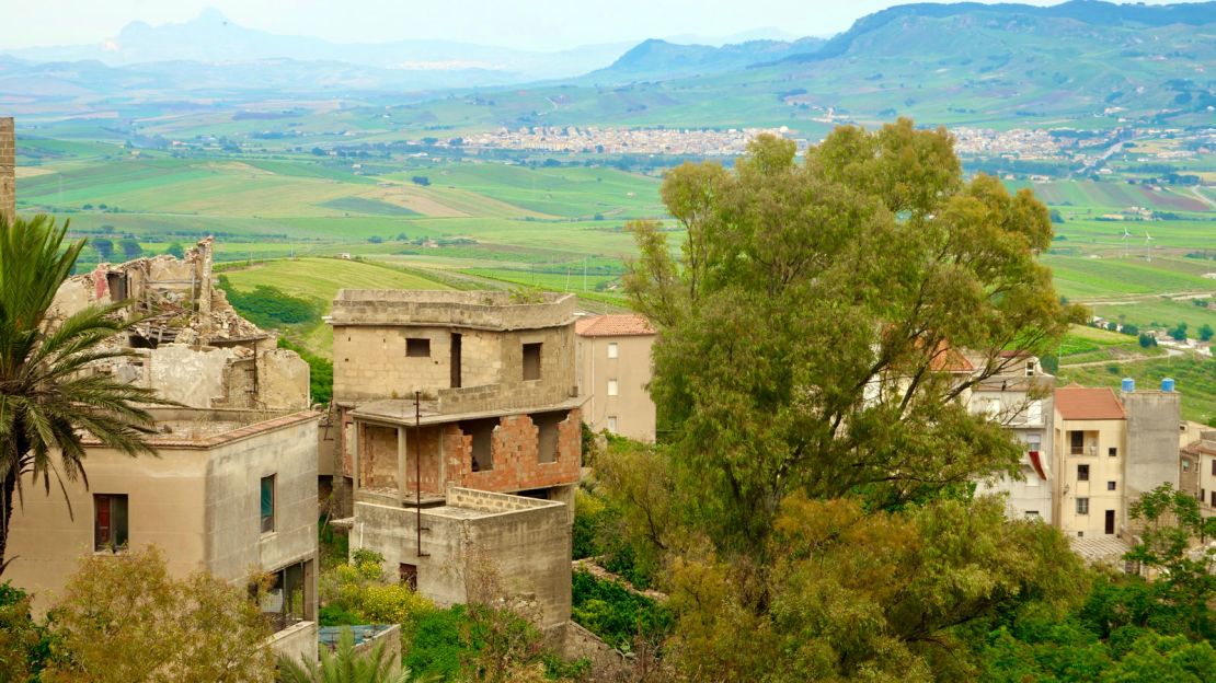 Sicilian town Salemi is hoping to attract new residents by auctioning off homes with a one euro starting price.