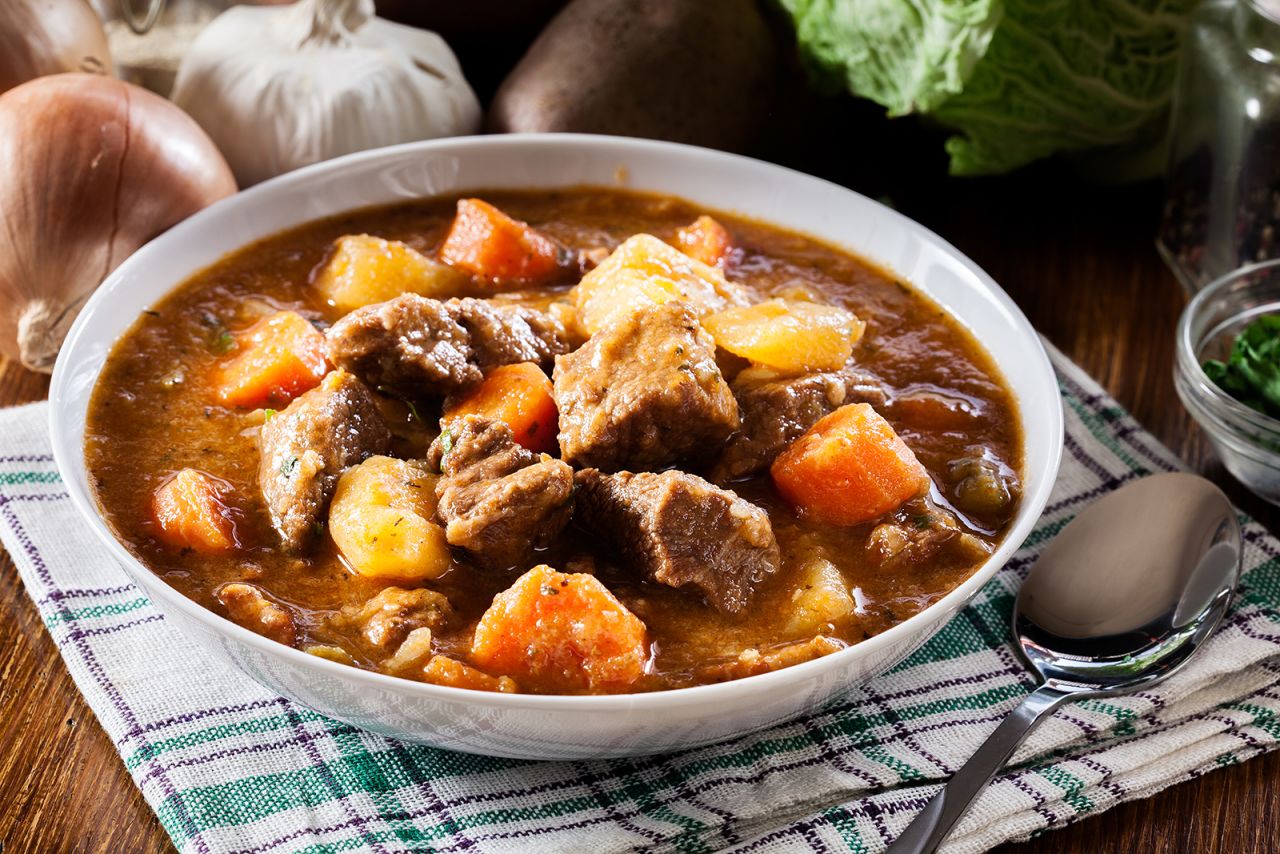 <strong>Irish stew, Ireland: </strong>Irish stew is usually made with lamb, potatoes, onion and carrots. 