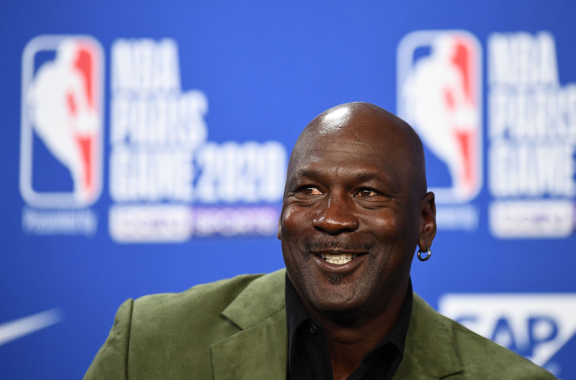 Michael Jordan opens second medical clinic in Charlotte | CNN