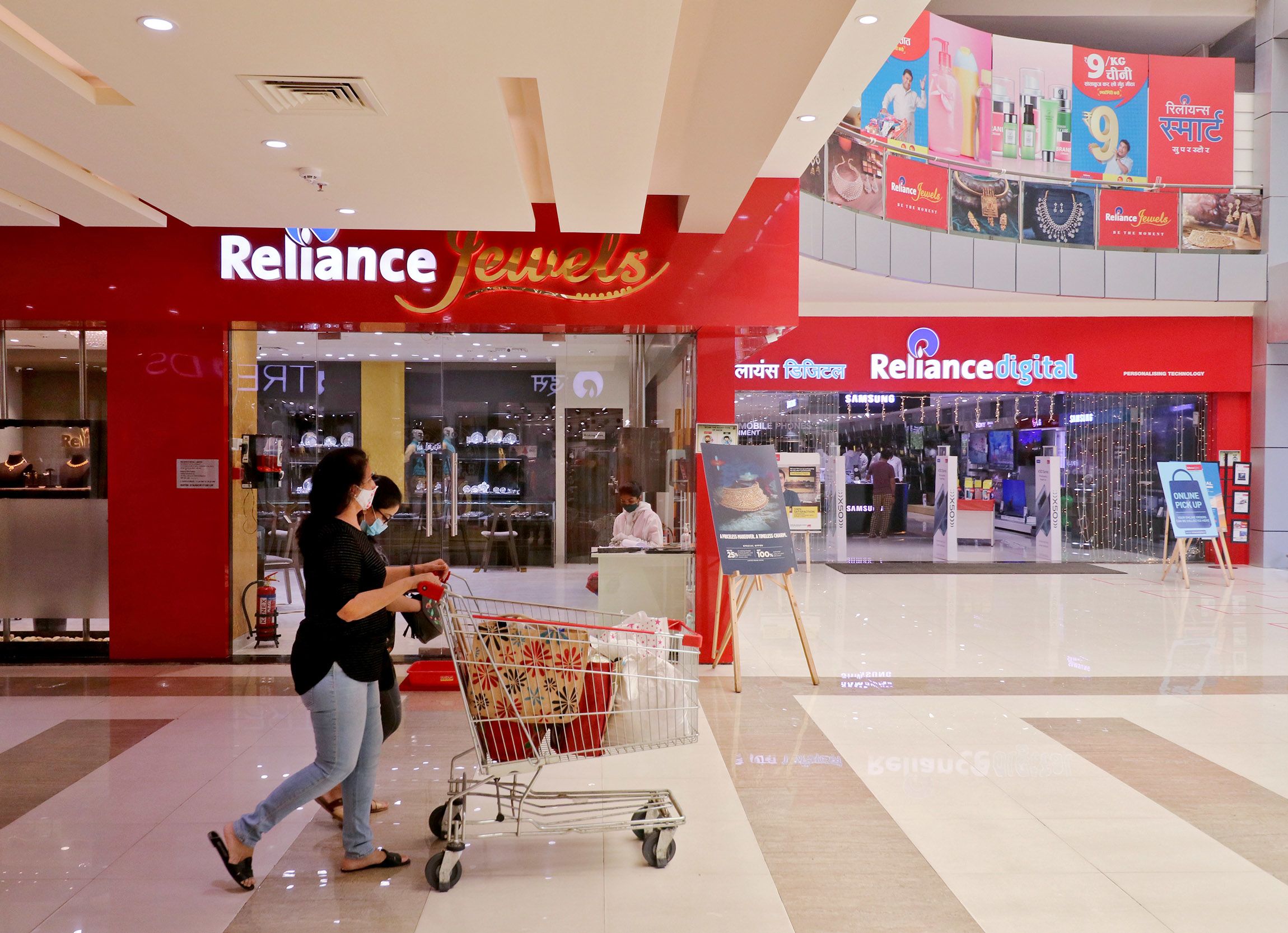 Reliance Retail in talks to bring Old Navy to India - Inside Retail Asia