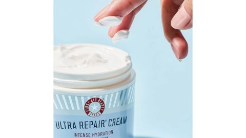 First Aid Beauty Ultra Repair Cream Intense Hydration