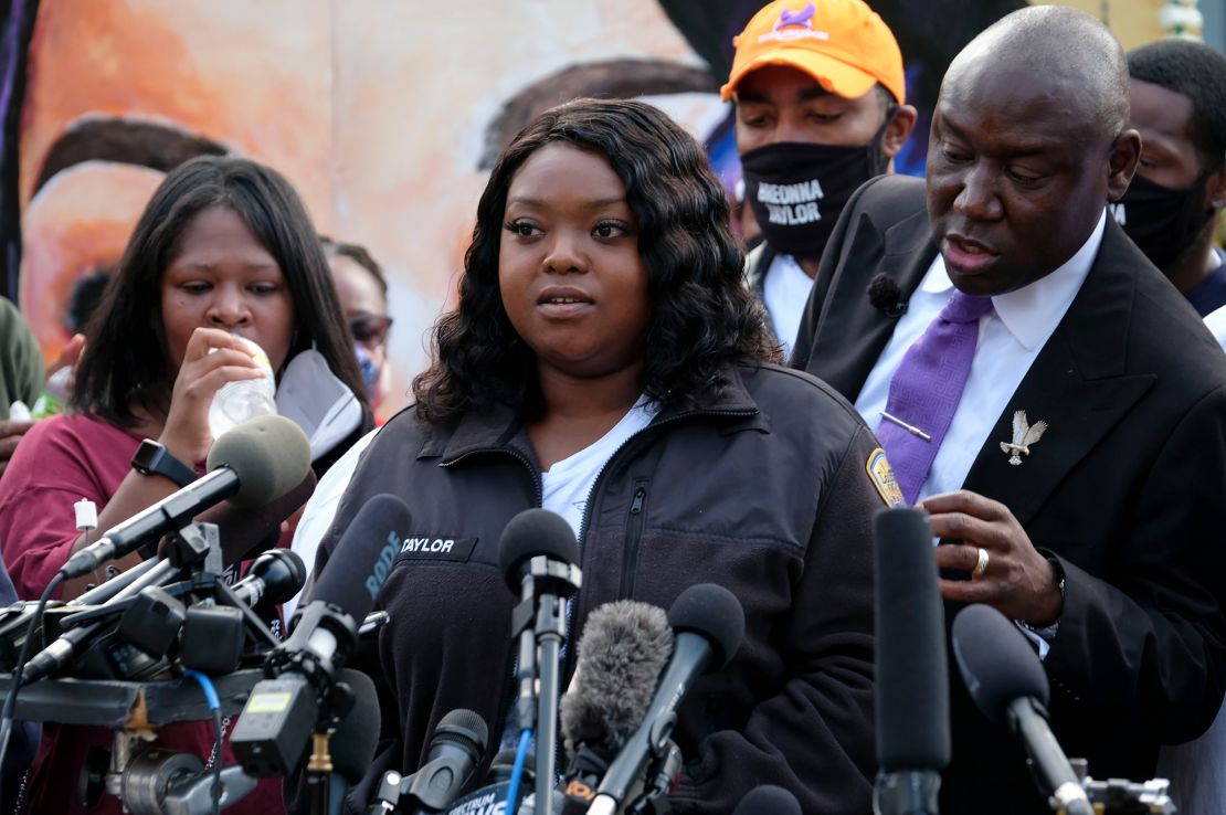 Bianca Austin, Breonna Taylor's aunt, speaks at a news conference in Louisville, Kentucky, on September 25.