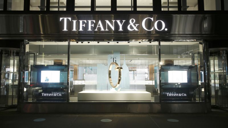 LVMH Vs. Tiffany Heats Up With Buyout in the Balance – WWD