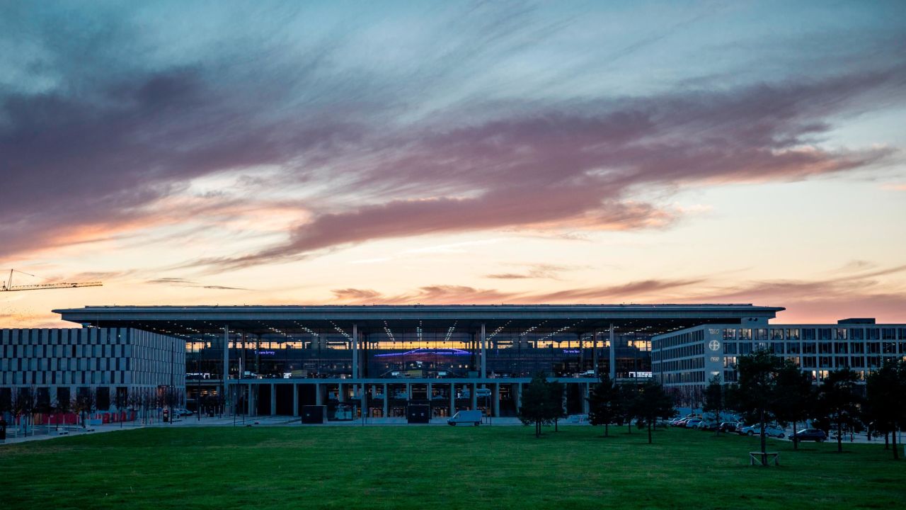 Berlin Brandenburg Airport  DV 1