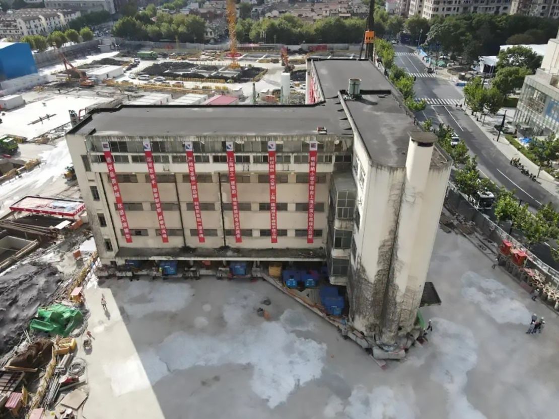 An aerial shot of the Shanghai Lagena Primary School building. 