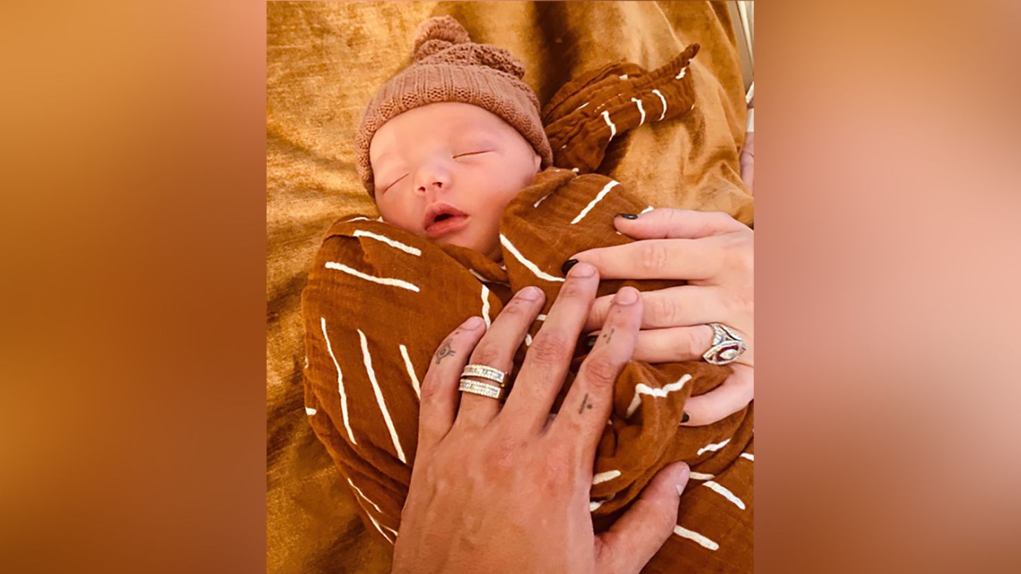 Ashlee Simpson announced the arrival of her son, Ziggy Blu, in an Instagram post. 