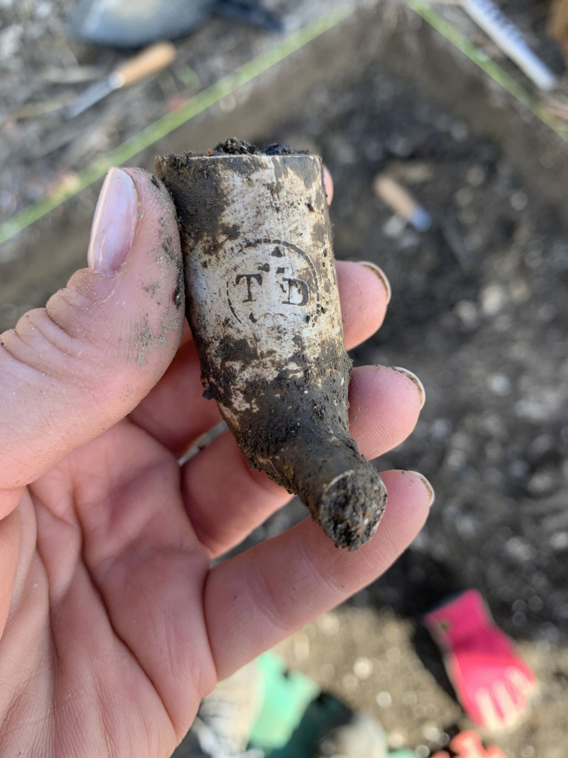 The lack of eroded soil around the site meant that the slave quarters had been well preserved. 