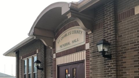 01 election judge dies covid st. charles